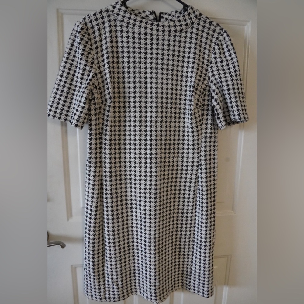 Chaps by Ralph Lauren Black and White Houndstooth Midi Dress Mock neck